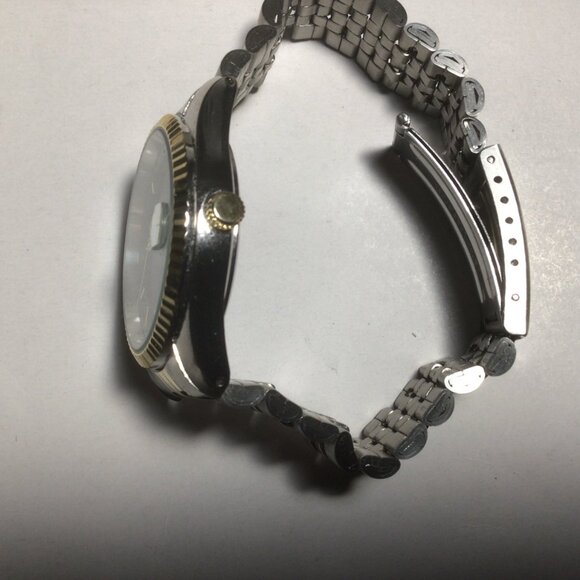 Gruen Vintage Silver Gold Tone President Style Watch 39 mm NOS - Picture 4 of 9